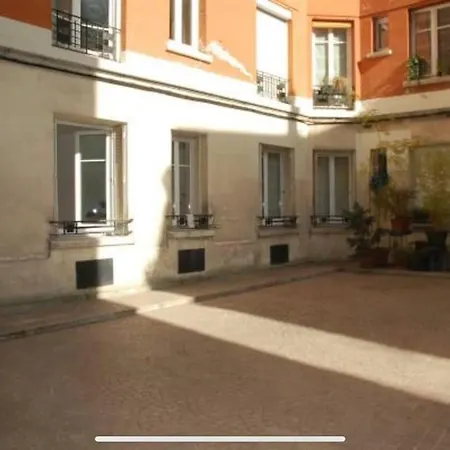 Apartment Lovely In